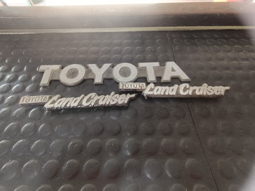 Emblema Land Cruiser Foto 2