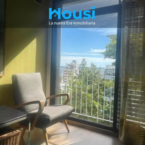 Alquiler Apartamento 2 Dormitorios, Muy Lindo, Piso Alto. A Pocas Cuadras De La Rambla. Centro