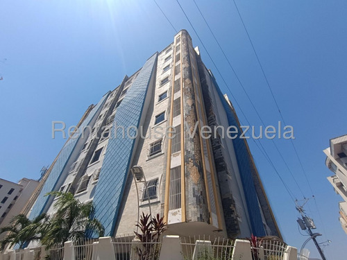 Apartamento En Venta Resid Nube Dorada Urb Los Chaguaramos, Maracay 25-17583 Hc
