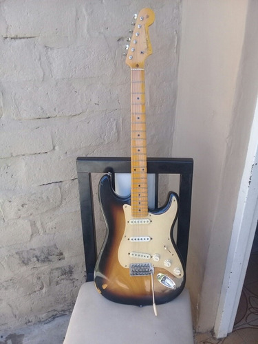 Guitarra Fender Stratocaster Partcaster 50'. 