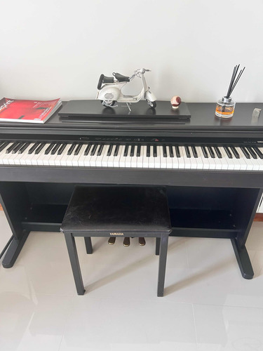 Piano Yamaha 88 Teclas