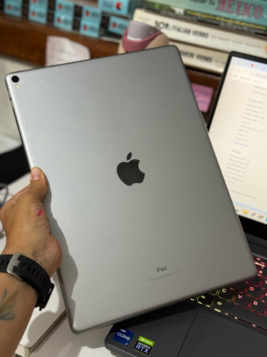 iPad Pro 12.9 - Space Gray 256gb (2018 2a Geração)