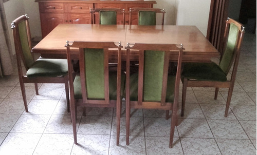 Juego Mesa De Comedor De Estilo En Madera Lustrada. 