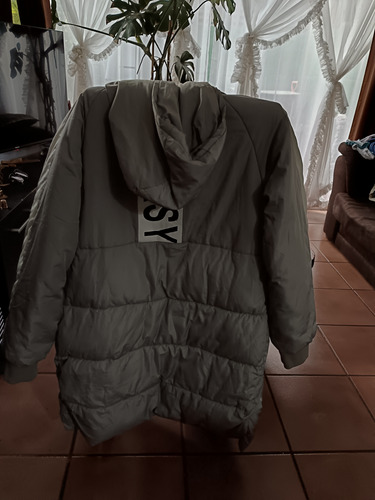 Parka Marca Nike, Talla M, Color Gris, Larga Extra Calientita