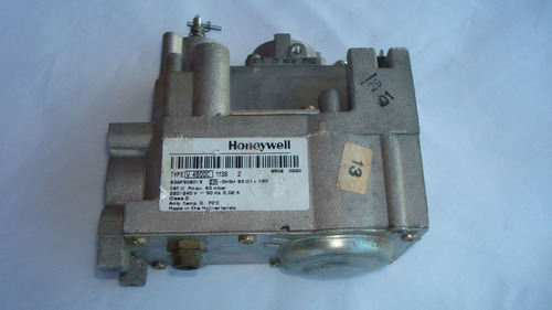 Válvula De Gas Usada Honeywell Modelo V4600 C Luna 1,20p-20p