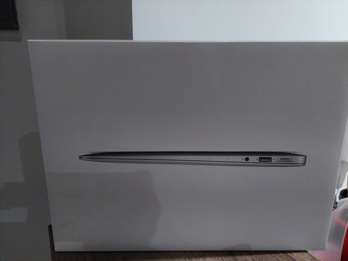 Macbook 2017 Air 13 I5 8gb Ram Disco 128gb