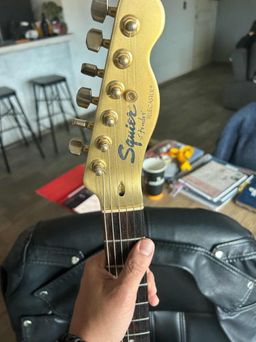 Squier J5 Frost Gold