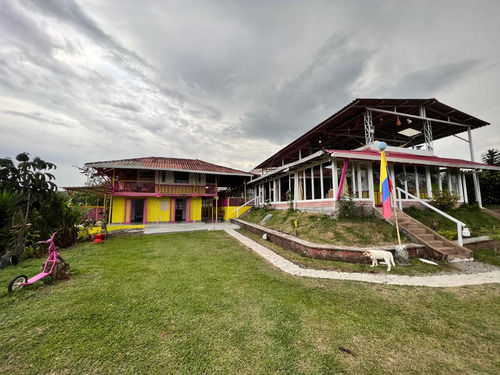 Se Vende Finca En Armenia Por Vía Hojas Anchas