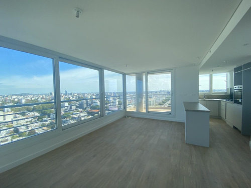 Venta Apartamento En Edificio Joy Montevideo, 3 Dormitorios, 3 Baños, Terraza.