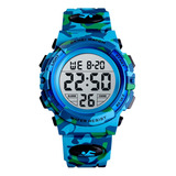 Reloj Niño Skmei 1548 Sumergible Digital Alarma Cronometro Color De La Malla Azul Claro Y Verde Camuflaje Color Del Fondo Blanco