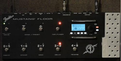 Fender Mustang Floor Pedaleira Pre-amp E  Multi-efeitos