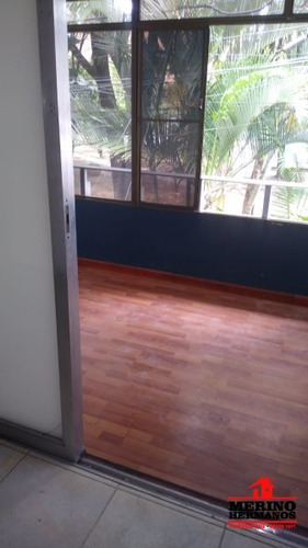 Local En Arriendo En Medellín - Laureles