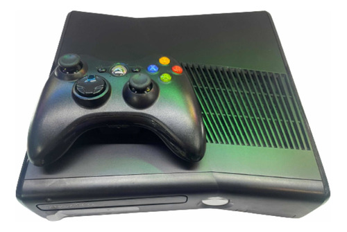 Consola Xbox 360 Slim | Negra 4gb Sin Chip Original