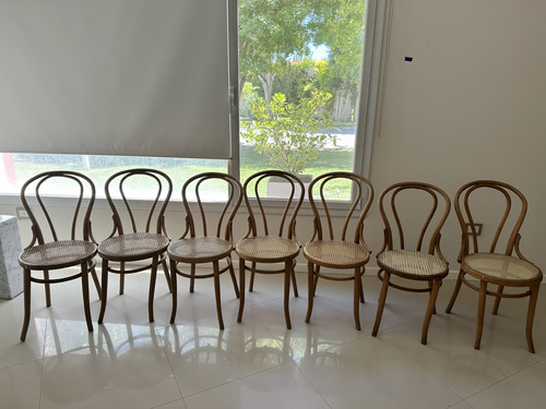 Juegos ´7 Sillas Thonet N° 18