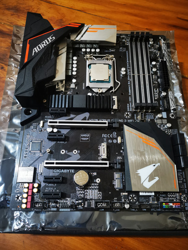 Gigabyte H370 Aorus Gaming 3 Wifi + I5 9400f + 8x2 Lpx 3.000