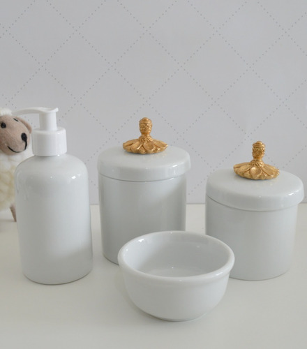 Kit Higiene Bebe Porcelana Coroa Urso Cavalo Ovelha Rei Laço