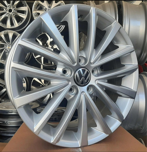 Llanta Vw Vento  R17 Gris Plata 5x112