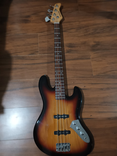 Bajo Fernandes Jazz Bass Fender Squier