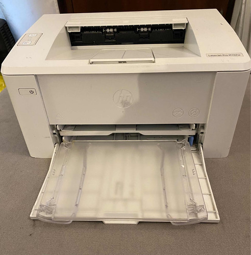 Impresora Hp Laserjet Pro M102w Con Wifi Blanca 220v