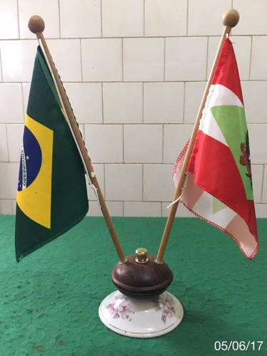 * Porta Bandeira De Mesa - Brasil E Santa Catarina *