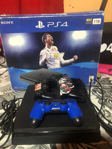 Sony Playstation 4 Slim 1tb Fifa 18  Color Negro Azabache