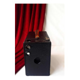 Antigua Cámara Brownie No. 2 A De Eastman Kodak Con Un Siglo