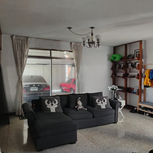 Venta De Casa En Colonia Miraflores Sur Zona 11 - Imagen 3