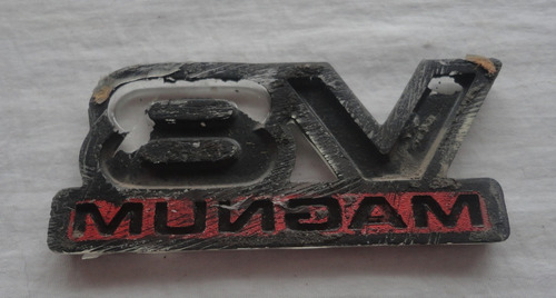 Emblema V8 Magnum Mide 9x4 Cms Original Foto 4