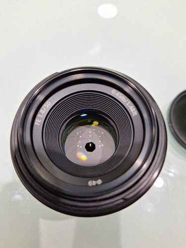 Lente Sony 50mm Full Frame Igual A Nuevo En Caja + Filtro 
