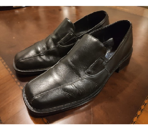 Zapatos Arturo Calle De Cuero Negros En Buen Estado