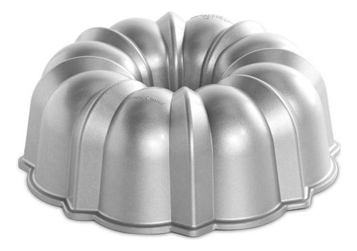  Nordic Ware Bundt 50124 Fabricado En Aluminio Fundido Color Gris X Unidad