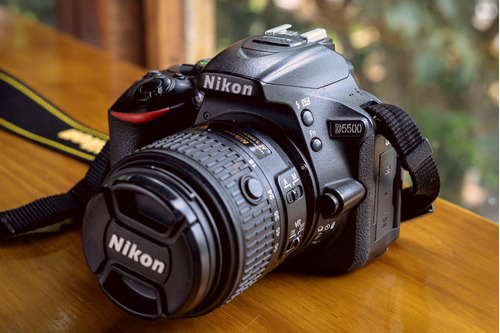Camara Reflex Nikon D5500 Con Lente Kit 18-55mm