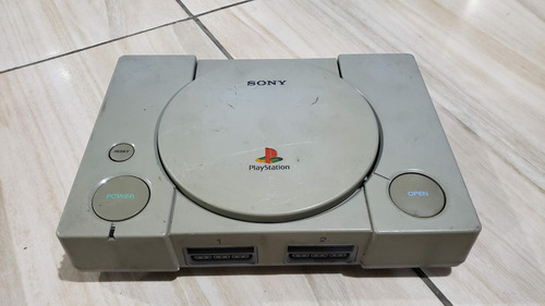 Playstation 1 Fat Só O Aparelho. Liga Mas Dá Tela Preta. Tá Com Defeito. 614. M11