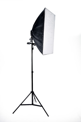 Kit De Iluminación Softbox 60x90cm + Socketx5 + Stand De Luz