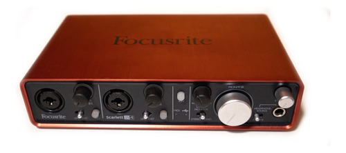 Interfaz De Audio Focusrite Scarlett 2i4