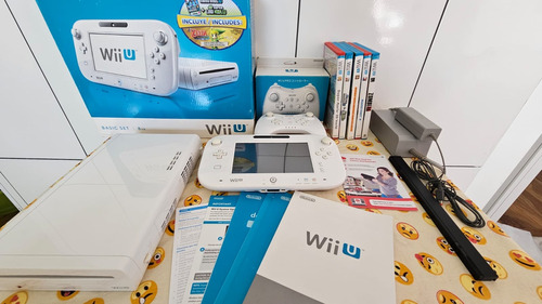 Nintendo Wiiu 8gb Branco + 1 Original Pro Controle + 6jogos