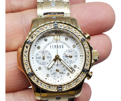 Reloj Mujer Acero Feraud Dorado Con Cubics Fondo Blanco