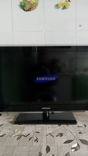 Televisão Samsung 32 Polegadas Com Defeito Na Tela