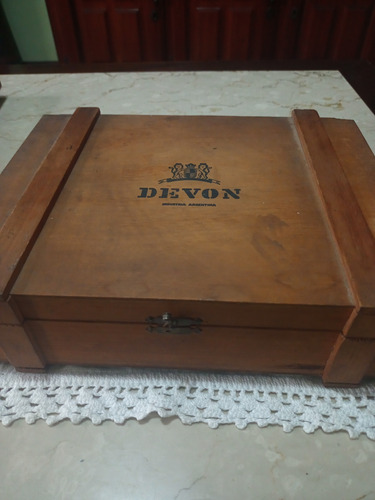 Caja Devon De Madera Mediana