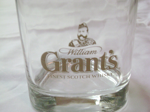 Vaso De Whisky. Con Grabado De Williams Grant´s. Ver Desc.