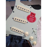 Pickguard Precargado Fender Custom 69 Stratocaster 