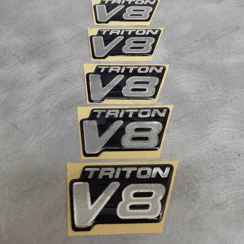 Emblemas Camion Ford Triton V8 El Par Foto 5