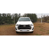 [lob] Toyota - Hilux 4x2 Cd Sr Mt 2.4 Tdi 2023