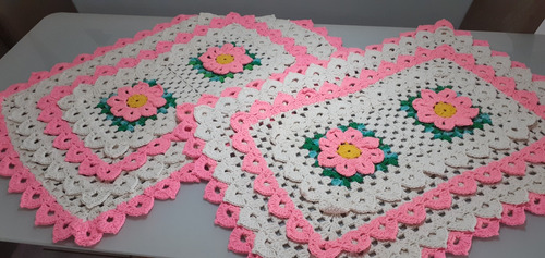 Tapete Crochê Artesanal Grande 98x67 Rosa/branco - 2 Peças 