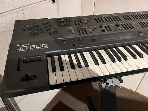 Roland Jd-800