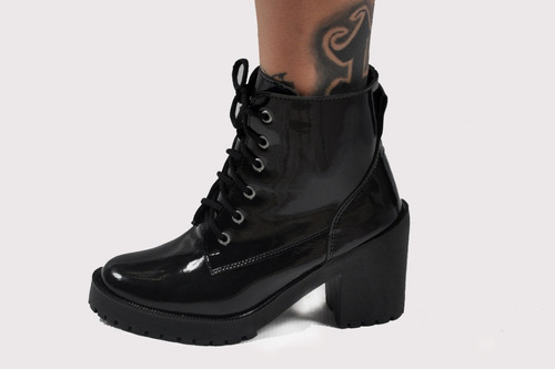 Bota Coturno Tratorada Feminina Galway Ref.460 Verniz Preto