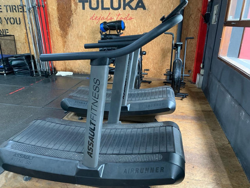 Cinta Curva Assault Fitness Air Runner Pro Crossfit