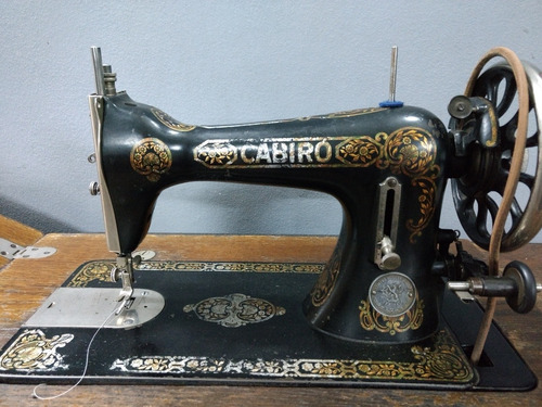 Maquina Coser Antigua Pedal Cabiro