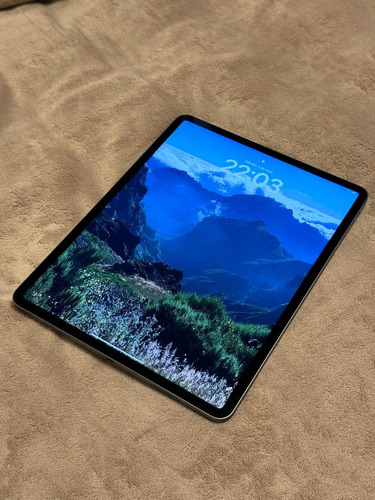 iPad Pro 12.9 (m1, 256 Gb, Cinza-espacial) + Smartfolio