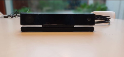 Kinect Xbox One Con Soporte (usado Pocas Veces)